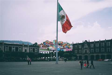 México con más de 246 mil millones de dólares para enfrentar turbulencias financieras - QUÉ BANCO