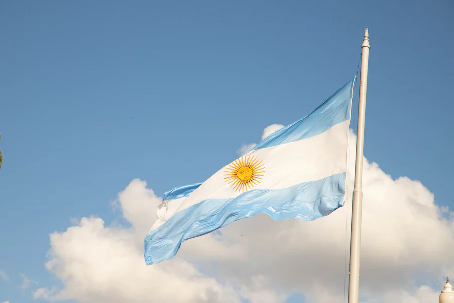 Argentina enfrentará recesión, austeridad y alta inflación en 2024: IIF