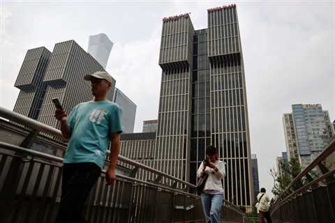 China developer Wanda sells 60% of mall unit in $8.3 billion deal By Reuters