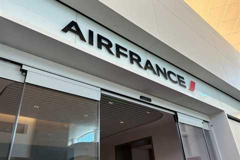 Air France Lounge LAX Overview: Trendy, Spacious and Fashionable – NerdWallet